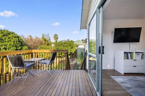 Photo of property in 319a Rangatira Road, Beach Haven, Auckland, 0626