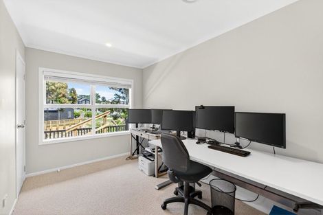 Photo of property in 105 Durham Drive, Havelock North, 4130