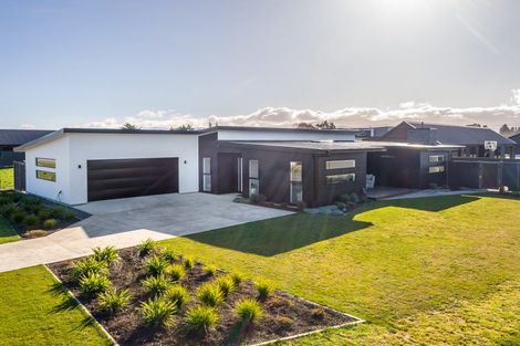 Photo of property in 15 Barracks Avenue, Solway, Masterton, 5810