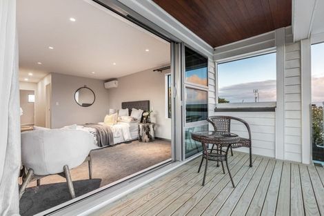 Photo of property in 6a Hanlon Crescent, Narrow Neck, Auckland, 0624