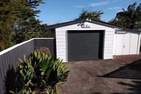Photo of property in 24a Saint Ives Grove, Whalers Gate, New Plymouth, 4310