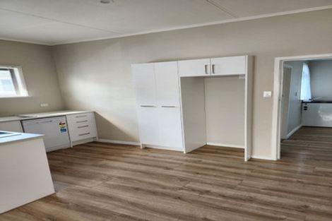 Photo of property in 76 Manuka Street, Castlecliff, Whanganui, 4501