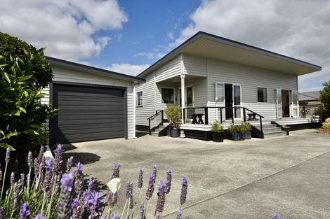 Photo of property in 5a Garrison Street, Carterton, 5713