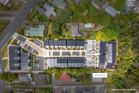 Photo of property in 38 Tokai Place, Glen Eden, 0602