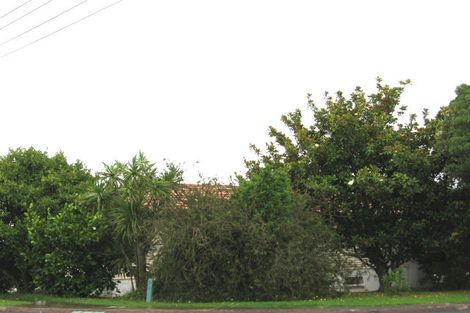 Photo of property in 87 Sylvan Avenue, Northcote, Auckland, 0627