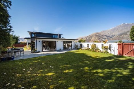 Photo of property in 3 Erskine Street, Lake Hayes, Queenstown, 9304