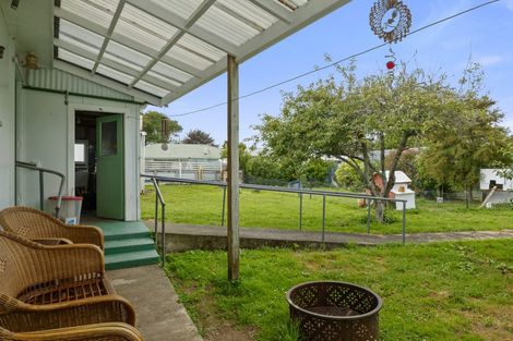 Photo of property in 13 Moir Street, Eltham, 4322