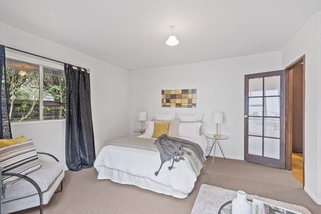 Photo of property in 2/10 Pierce Road, Milford, Auckland, 0620