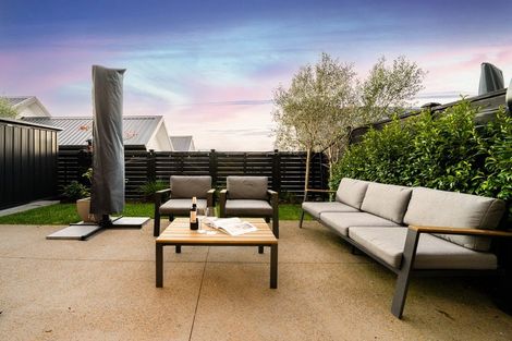 Photo of property in 15 Moki Place, Long Bay, Auckland, 0630