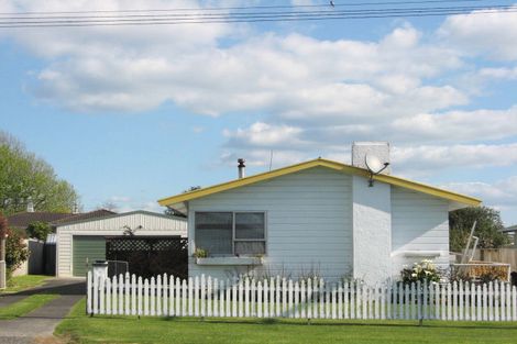 Photo of property in 16 Kimihia Road, Huntly, 3700