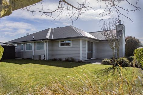 Photo of property in 8 Kempton Place, Rangiora, 7400