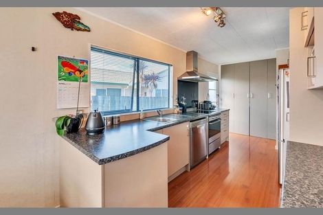 Photo of property in 5 Zurich Place, Weymouth, Auckland, 2103