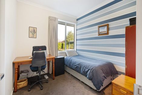 Photo of property in 14 Riverside Way, Amberley, 7410