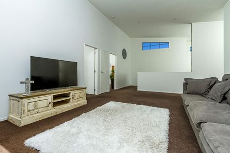 Photo of property in 114 The Avenue, Lucas Heights, Auckland, 0632