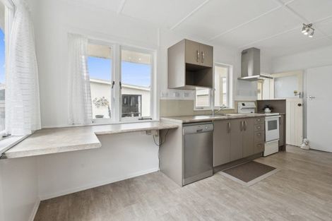 Photo of property in 32 Lawrie Avenue, Pukekohe, 2120