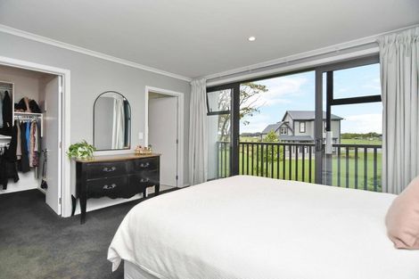 Photo of property in 15 Holmes Hanover Lane, Halswell, Christchurch, 8025