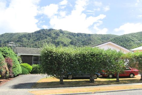 Photo of property in 3 Camden Road, Totara Park, Upper Hutt, 5018