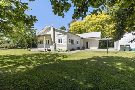 Photo of property in 378 Arapaepae Road South, Levin, 5571