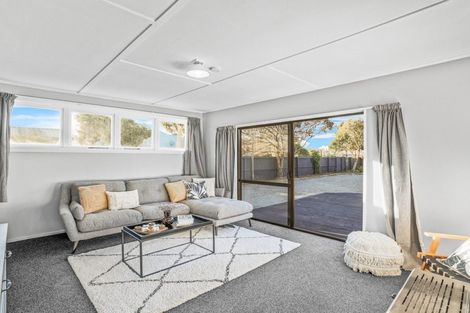 Photo of property in 3 Cheriton Street, Aranui, Christchurch, 8061