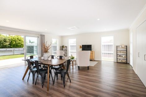 Photo of property in 2 Henty Lane, Marton, 4710