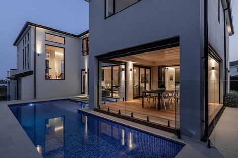 Photo of property in 112 Arran Point Parade, Orewa, 0931