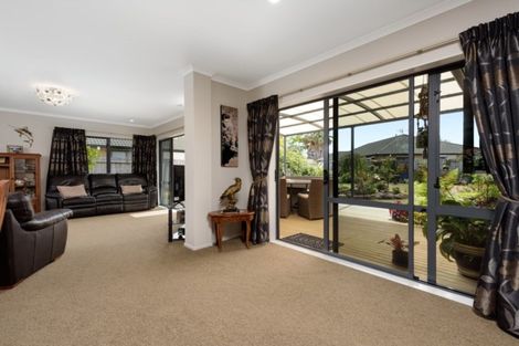 Photo of property in 5 Carlsberg Place, Papamoa Beach, Papamoa, 3118