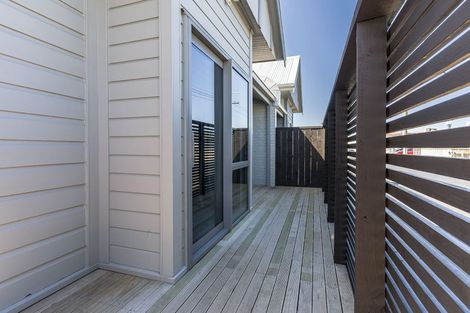 Photo of property in 43 Bradshaw Street, South Dunedin, Dunedin, 9012