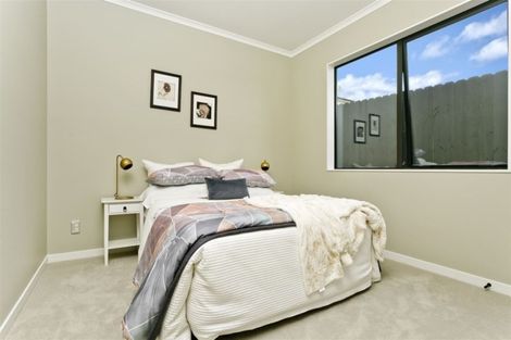 Photo of property in 63 Symes Drive, Red Beach, 0932