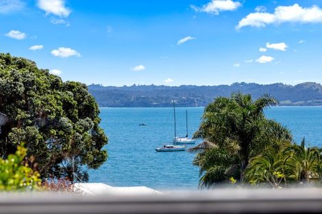 Photo of property in 30 De Luen Avenue, Tindalls Beach, Whangaparaoa, 0930