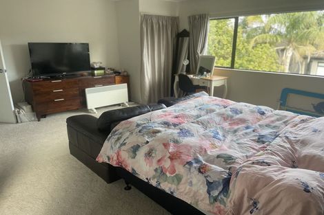 Photo of property in 43 Ponderosa Drive, Oteha, Auckland, 0632