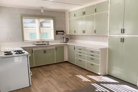 Photo of property in 18 Kauri Street, Woburn, Lower Hutt, 5011