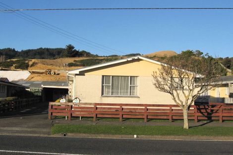 Photo of property in 203 Stokes Valley Road, Stokes Valley, Lower Hutt, 5019