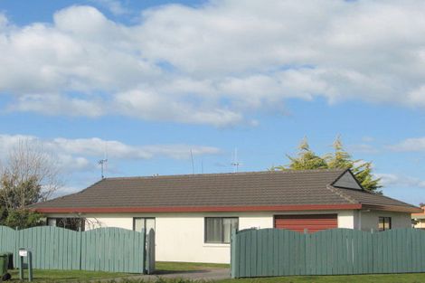 Photo of property in 33 Kane Road, Papamoa Beach, Papamoa, 3118