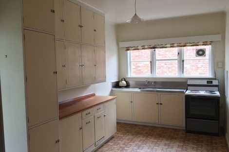 Photo of property in 30 Ihle Street, Terrace End, Palmerston North, 4410