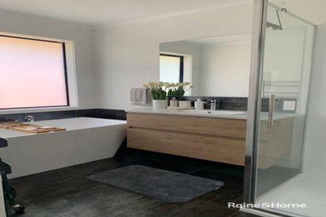 Photo of property in 213 Te Okuroa Drive, Papamoa, 3118