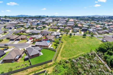 Photo of property in 8 Beckham Close, Grandview Heights, Hamilton, 3200