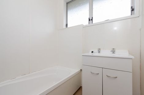 Photo of property in 55 Harrington Road, Henderson, Auckland, 0610