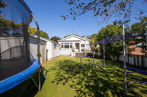 Photo of property in 129 Lemon Street, New Plymouth, 4312