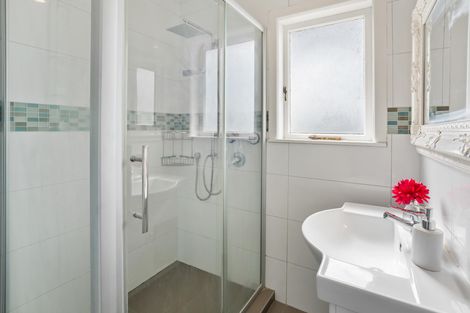 Photo of property in 5c Mountain Road, Mount Wellington, Auckland, 1072