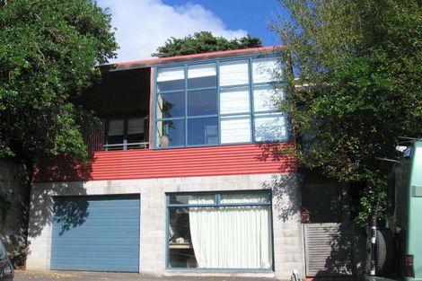 Photo of property in 28 Myrtle Crescent, Mount Cook, Wellington, 6021