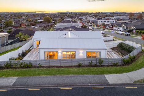 Photo of property in 1 Maanihi Drive, Rototuna North, Hamilton, 3210