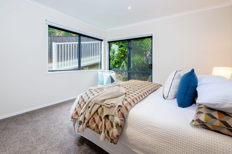 Photo of property in 21a Ridge Road, Waiake, Auckland, 0630