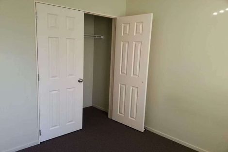 Photo of property in 2 Ballyward Close, East Tamaki, Auckland, 2013