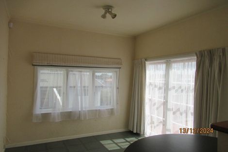 Photo of property in 1/15 Gilfillan Street, Blockhouse Bay, Auckland, 0600