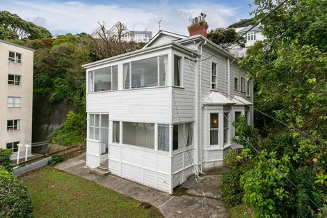Photo of property in 86 Salamanca Road, Kelburn, Wellington, 6012