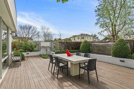 Photo of property in 31 Chateau Drive, Burnside, Christchurch, 8053