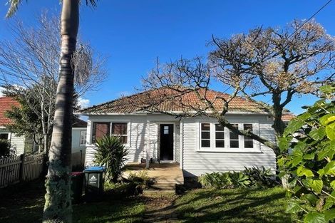 Photo of property in 26 Sunny Brae Crescent, Westmere, Auckland, 1022