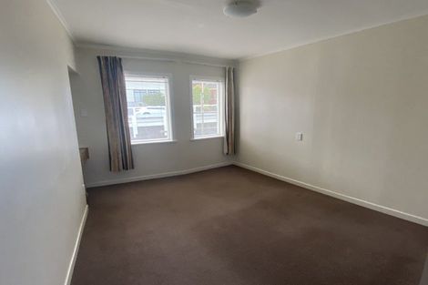 Photo of property in 2 Garden Road, Northland, Wellington, 6012