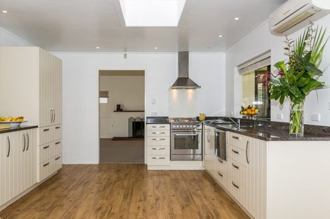 Photo of property in 9 Puflett Road, Havelock North, 4130