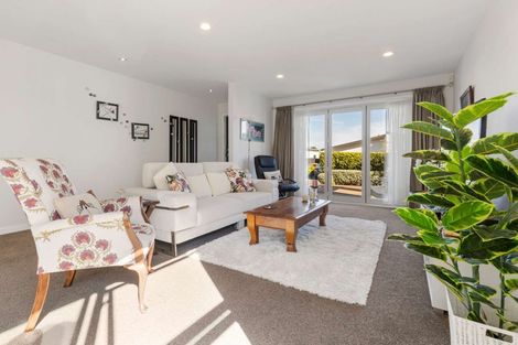 Photo of property in 8 Aubrey Way, Brookfield, Tauranga, 3110